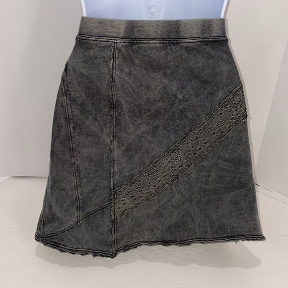 Free People Acid Washed Asymmetrical Zippered Jagged Edge Mini Skirt Size Small - Picture 8 of 12